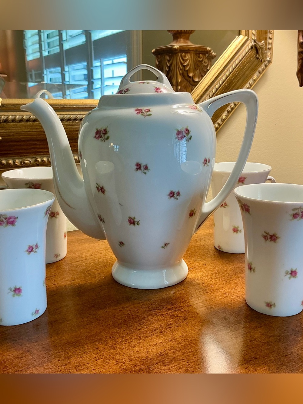 Antique Victoria Austria Porcelain Coffee Set-Coffee Pot/lid and 4 Coffee